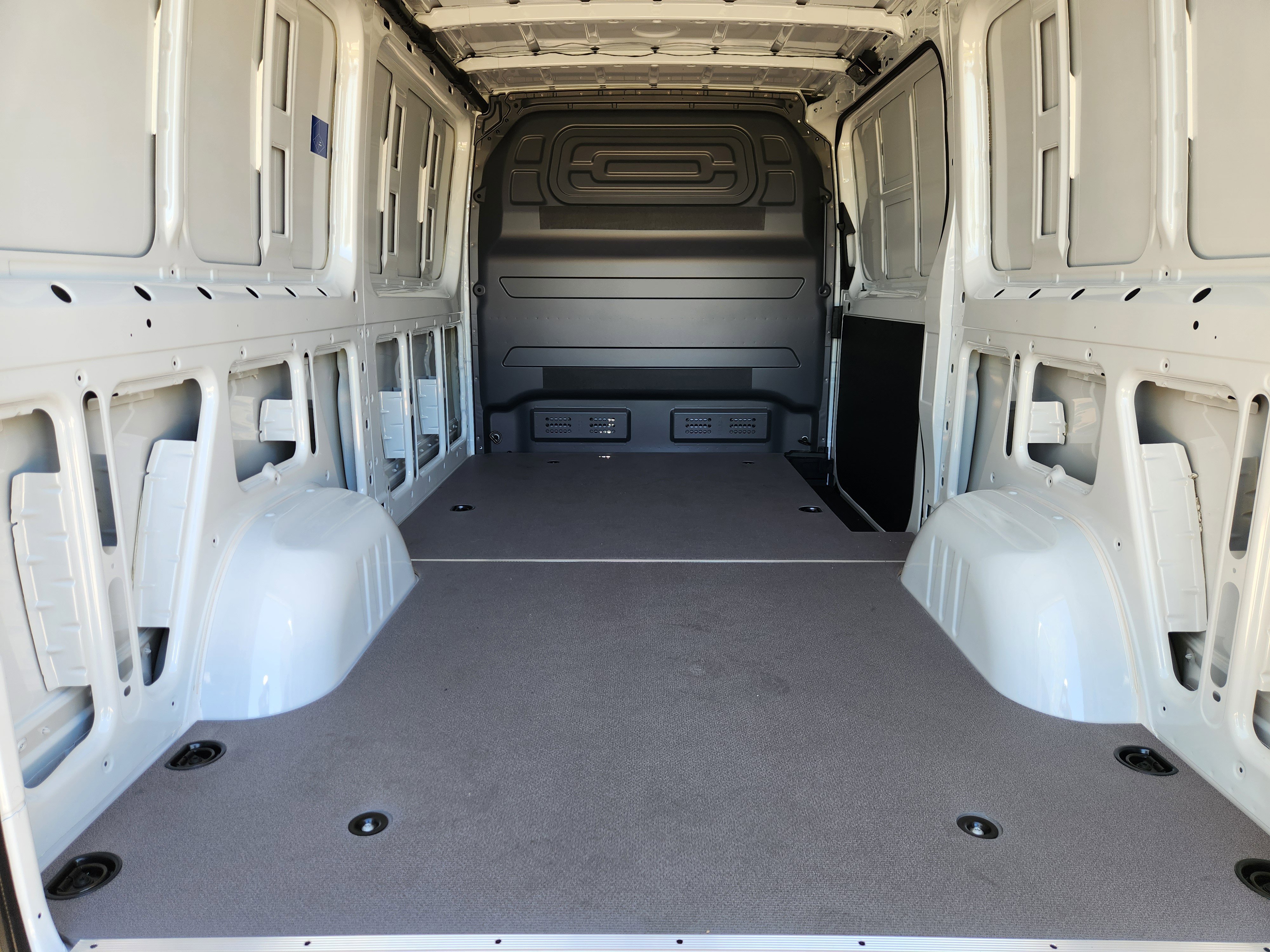 New 2026 Arctic White Mercedes-Benz Cargo 144 WB image 22