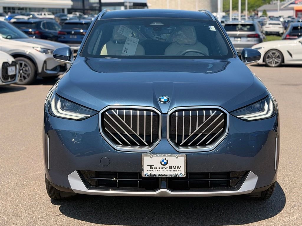 New 2026 Arctic Race Blue metallic BMW 30 xDrive image 2