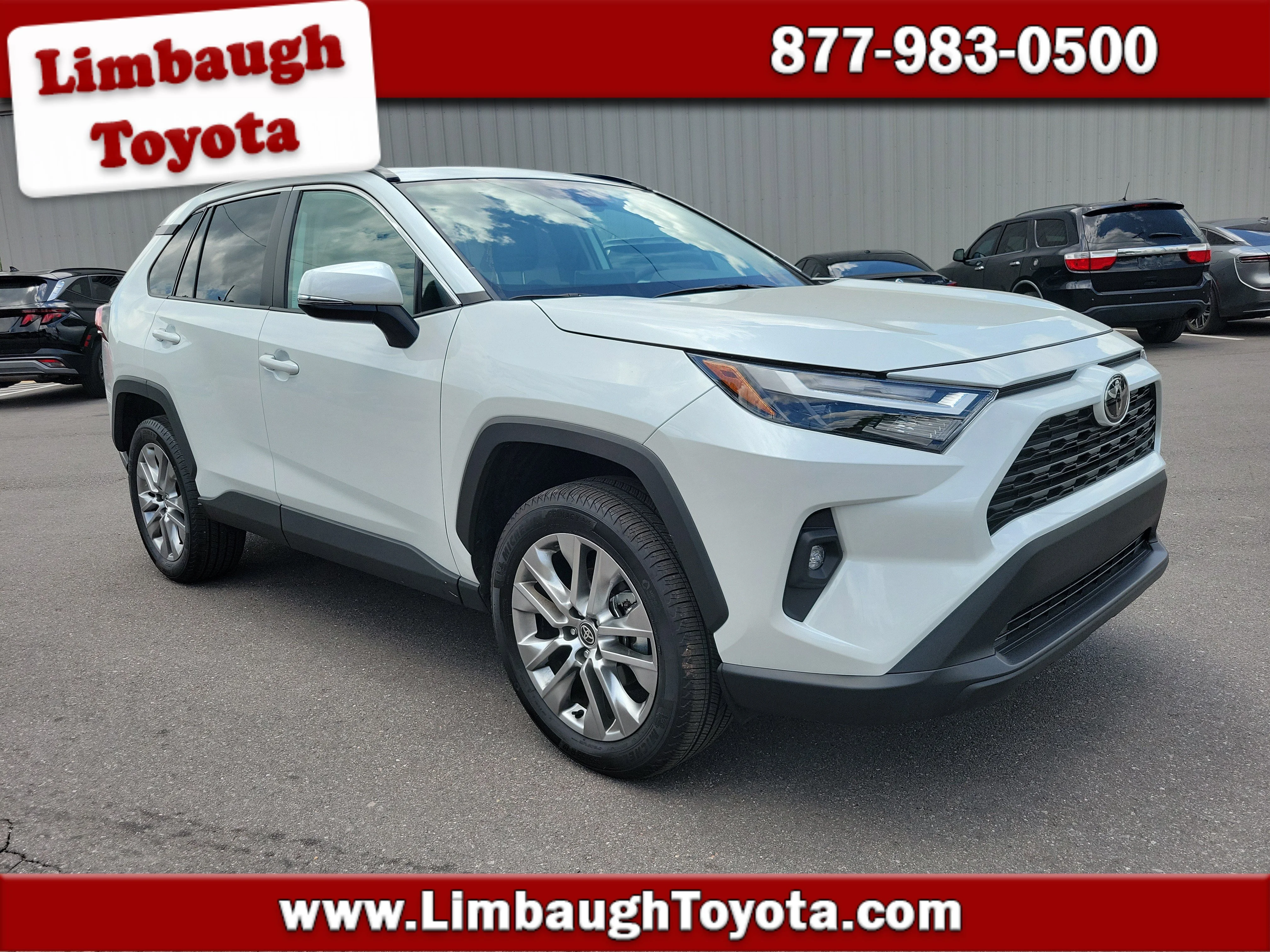 2025 Toyota RAV4 XLE Premium FWD's photo