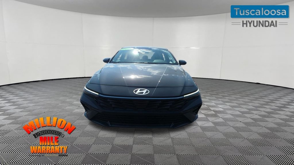 Certified Used 2025 Gray Hyundai SEL Convenience image 2