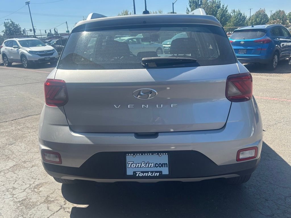 Used 2025 Shimmering Silver Hyundai SEL image 7