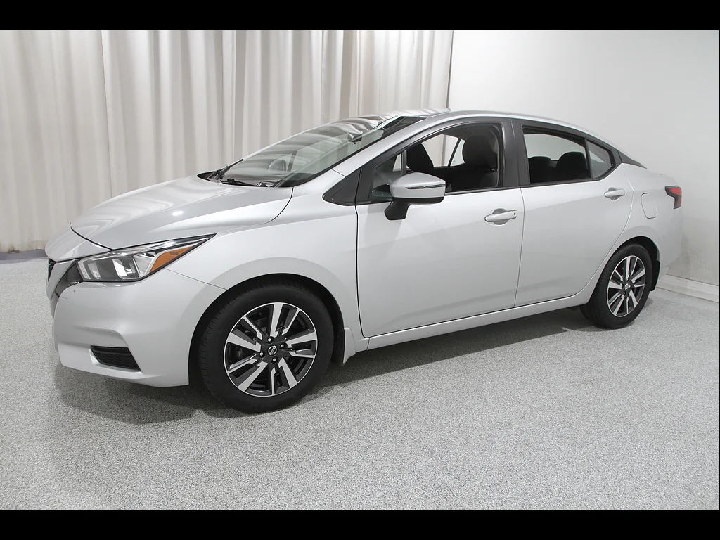 Used 2021 Brilliant Silver Metallic Nissan SV image 3