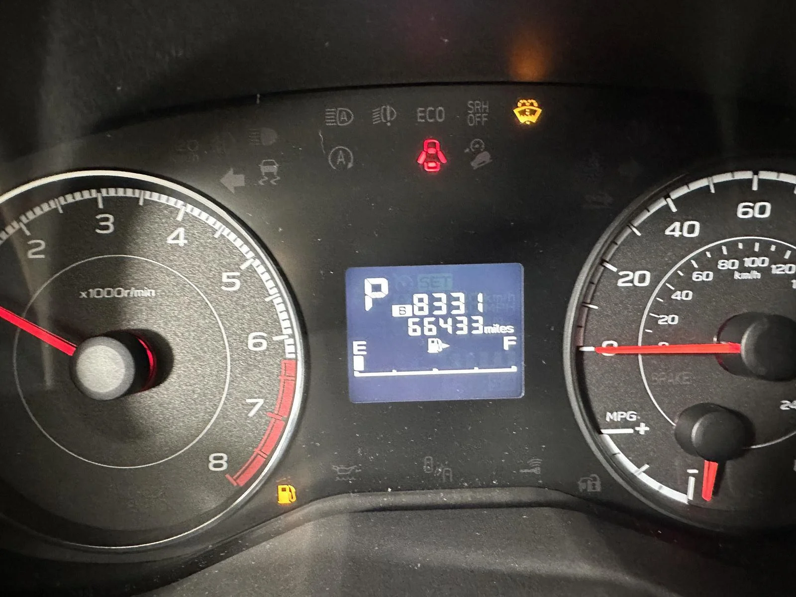 Used 2018 Ice Silver Metallic Subaru Premium image 18