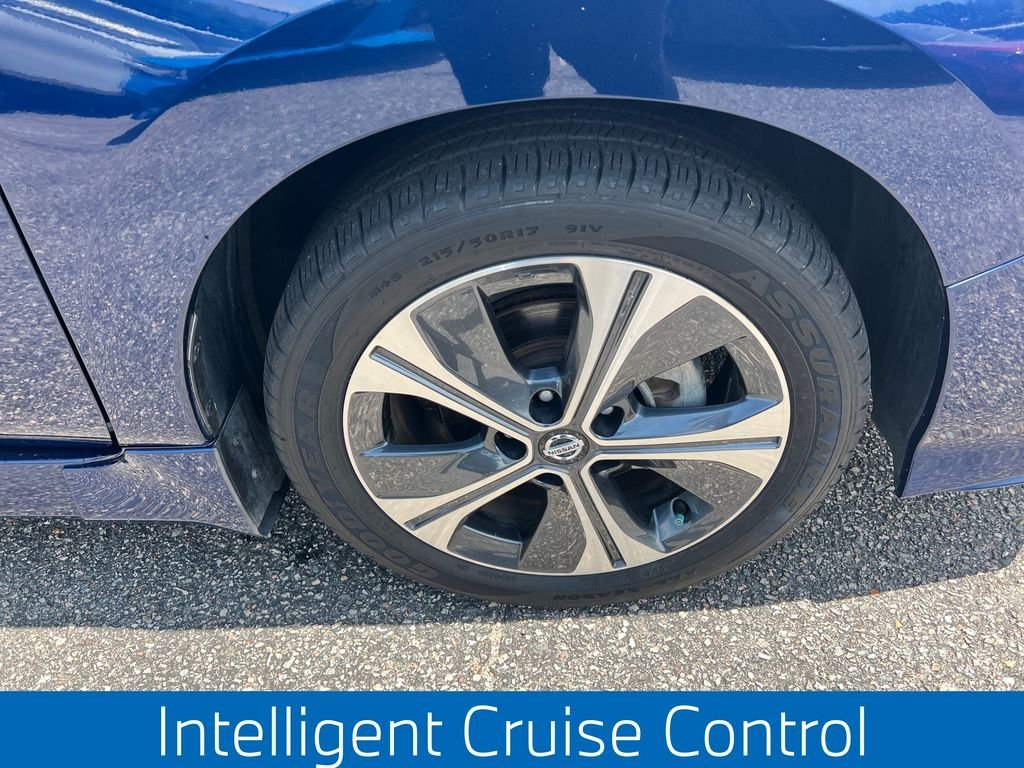 Used 2020 Blue Nissan SV Plus image 8