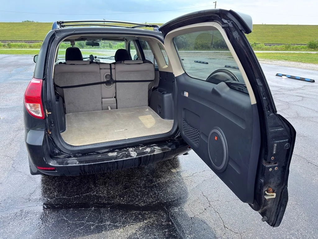Used 2007 Black Toyota Limited image 14