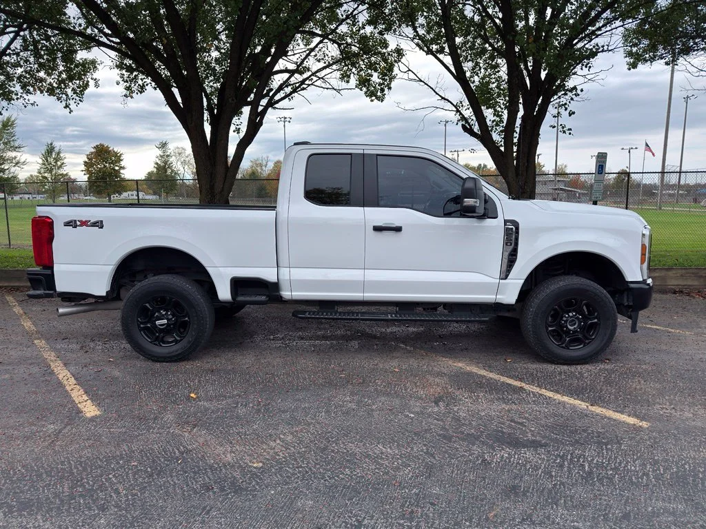 Used 2026 White Ford XL image 11