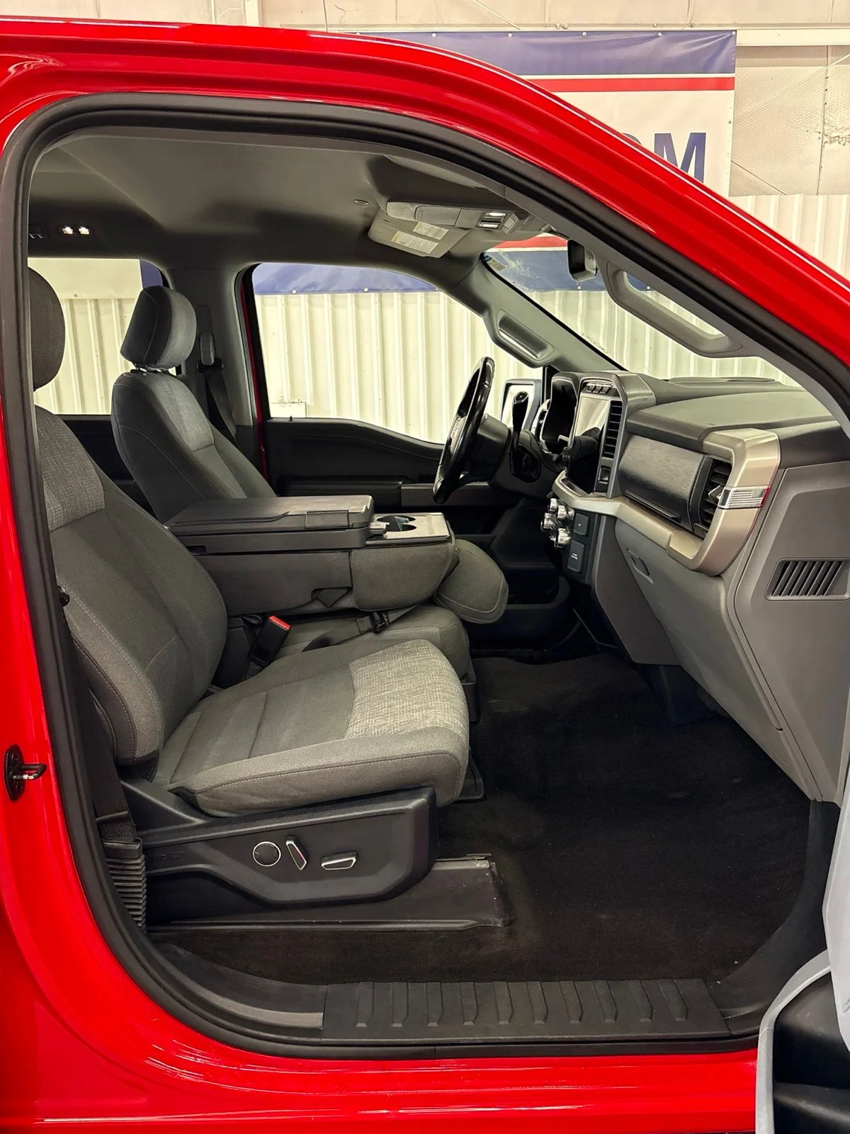 Used 2021 Red Ford XLT image 20