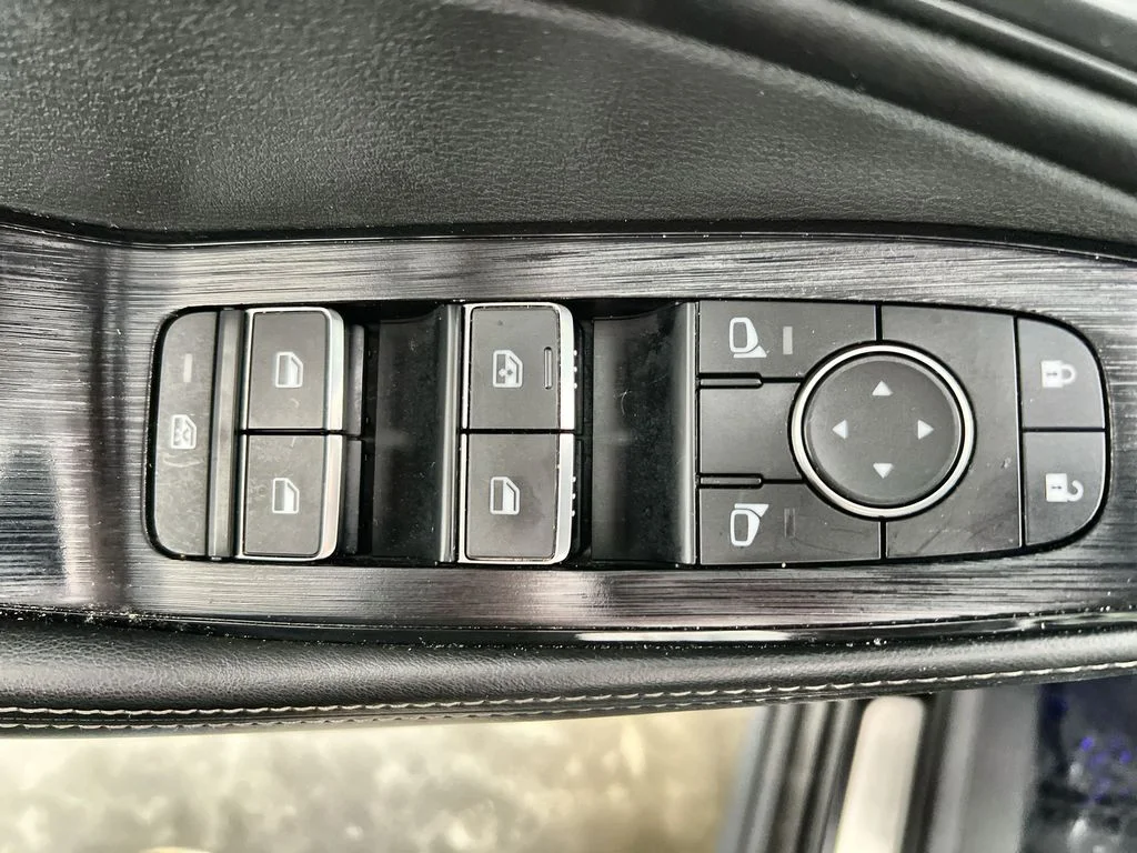 Certified Used 2023 Black Nissan SL image 15