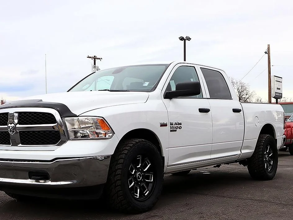 Used 2022 Bright White Ram SLT image 3
