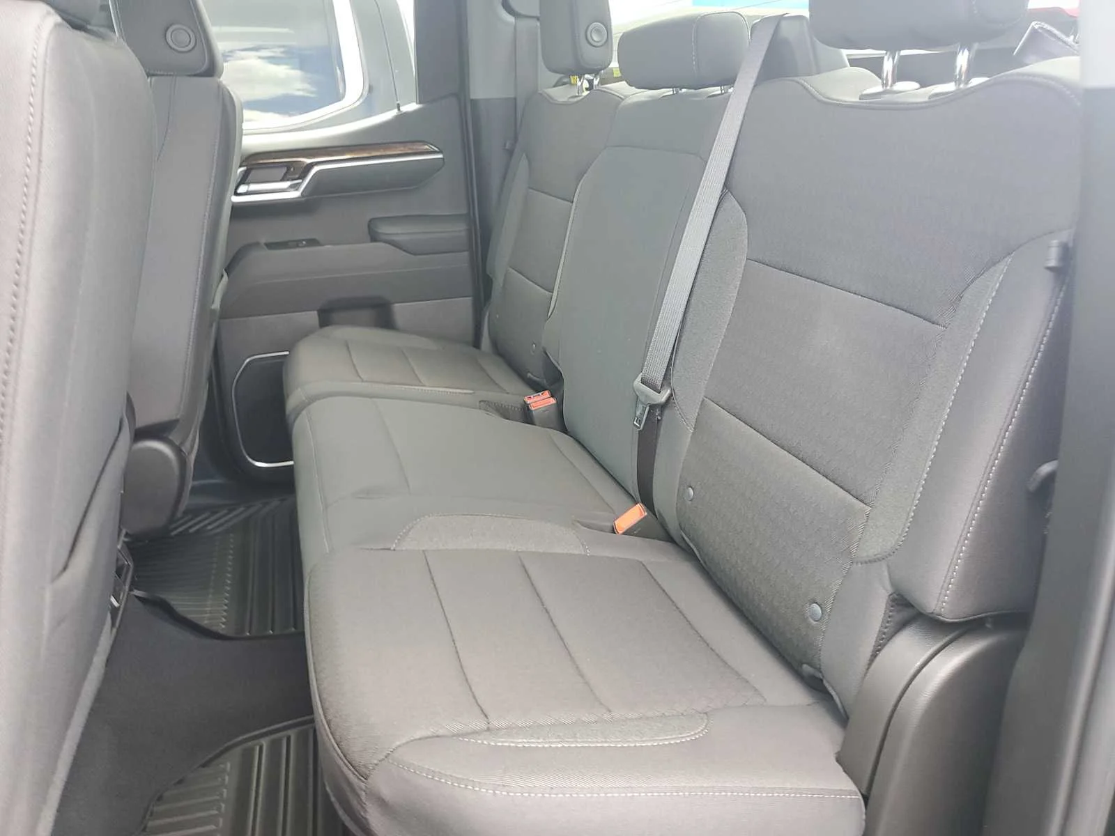 New 2026 Onyx Black GMC SLE image 34