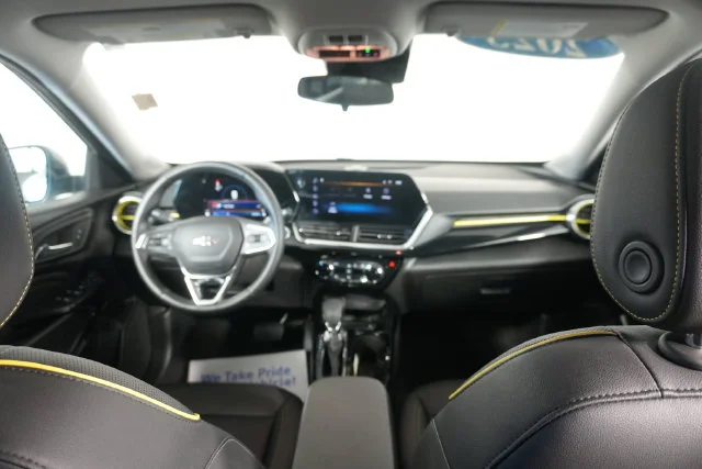 Used 2025 Green Chevrolet ACTIV image 23