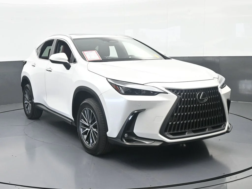 Used 2025 White Pearl Lexus 350 Premium image 9