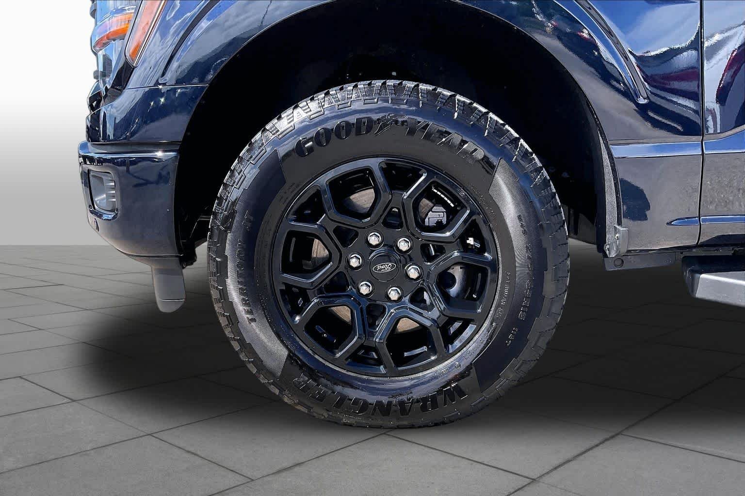 Used 2025 Antimatter Blue Metallic Ford XLT image 11