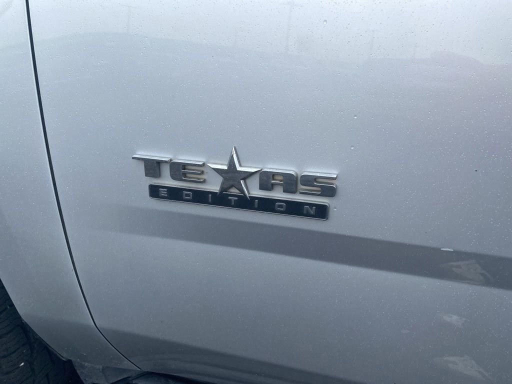Used 2015 Silver Ice Metallic Chevrolet LT image 41