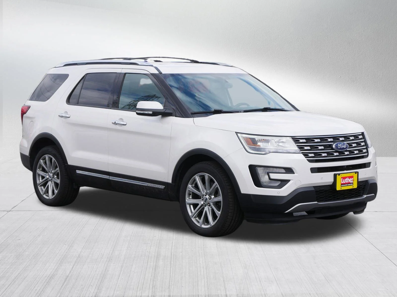 2017 Ford Explorer Limited 4WD's photo