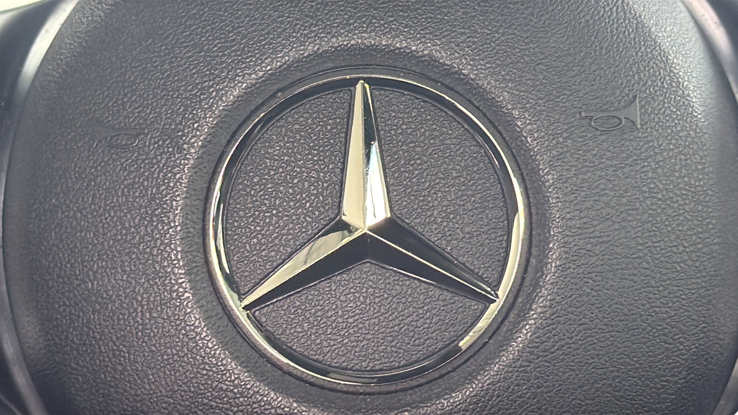 Certified Used 2022 Polar White Mercedes-Benz GLE 350 image 29