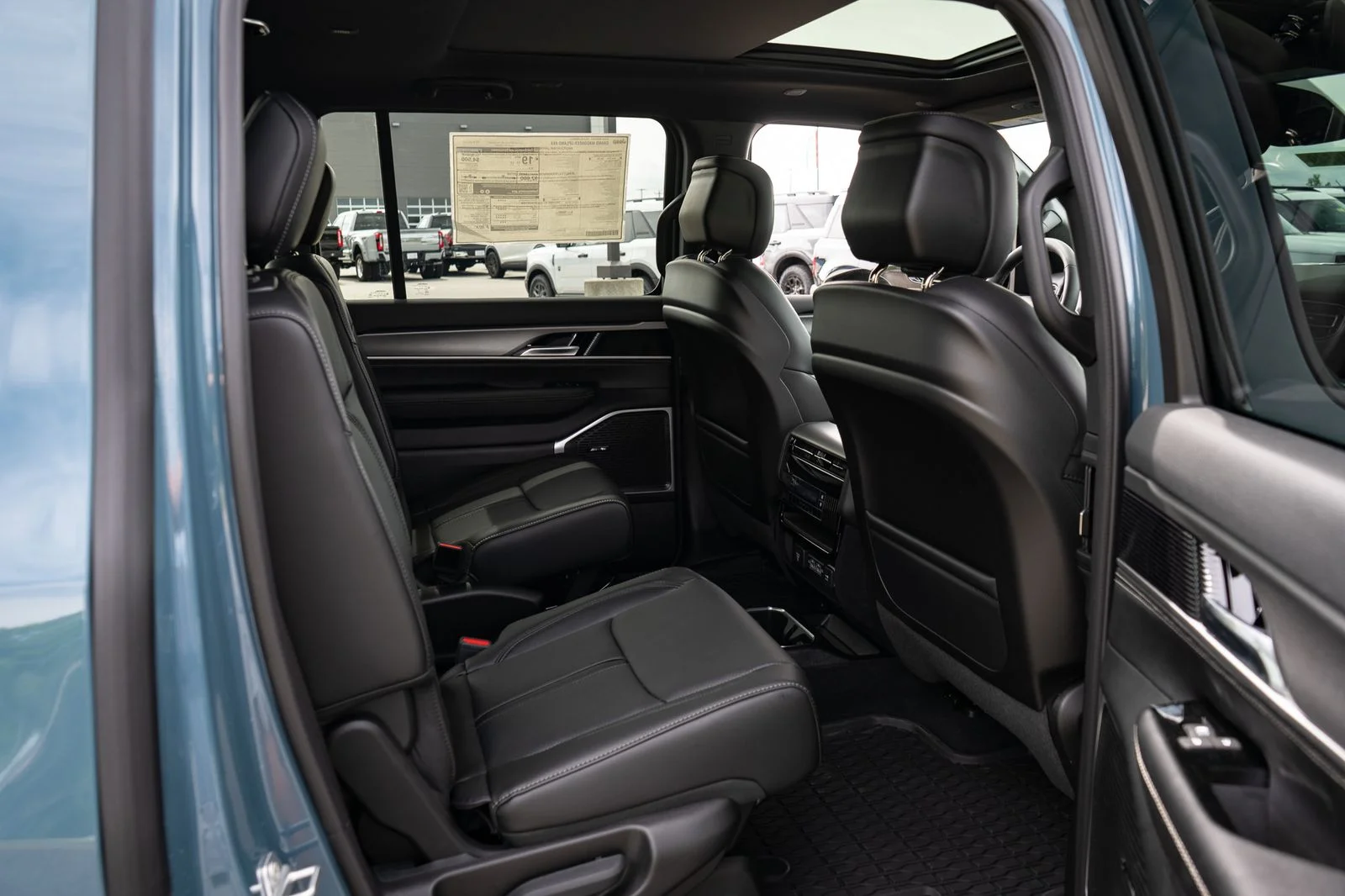 New 2026 Steel Blue Exterior Paint Jeep Upland image 22