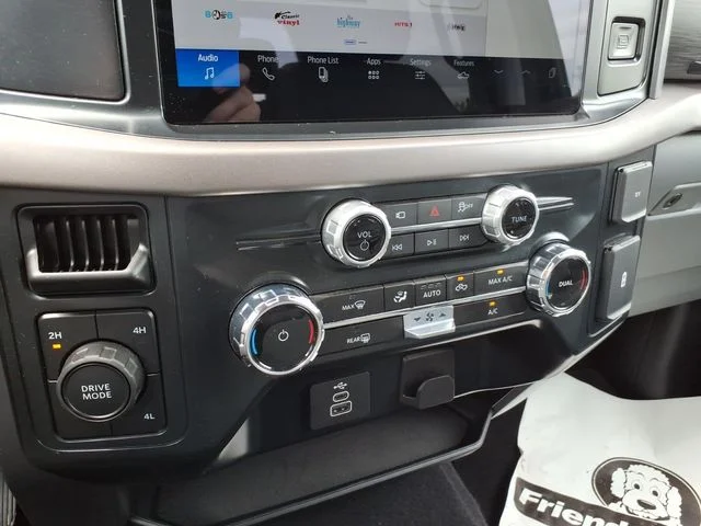 Used 2025 Black Ford XLT image 24
