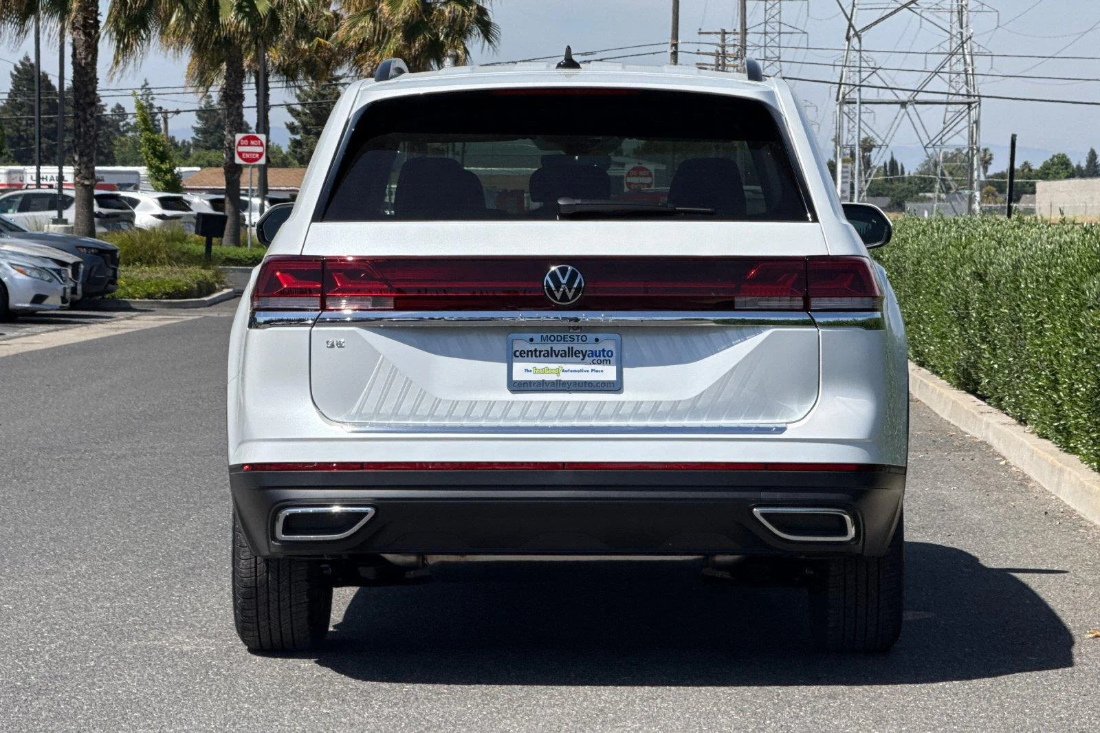 New 2026 Opal White Pearl Volkswagen 2.0T SE image 5