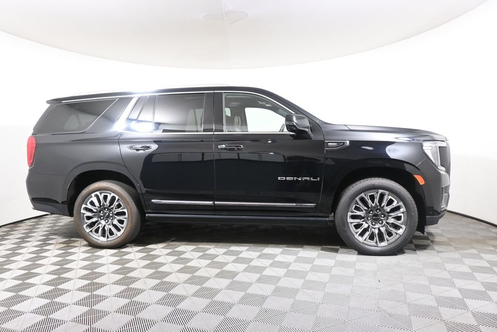 2024 GMC Yukon Denali Ultimate - Photo 8