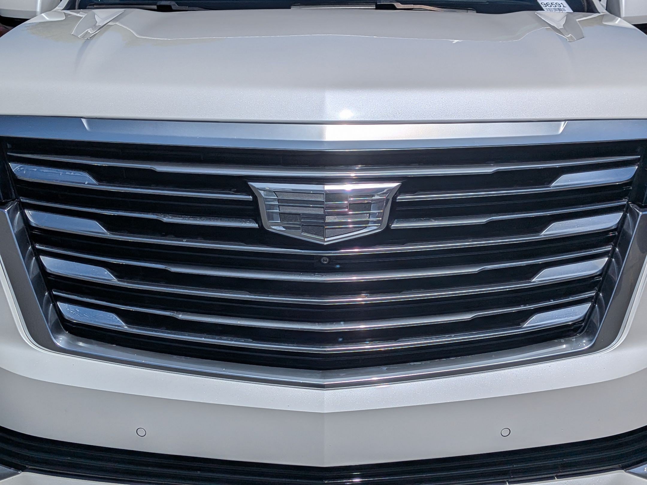 Certified Used 2022 CRYSTAL WHITE TRICOAT Cadillac Premium Luxury Platinum image 9