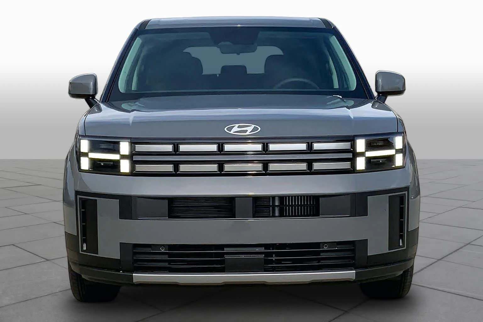 New 2026 Hampton Gray Hyundai SE image 3