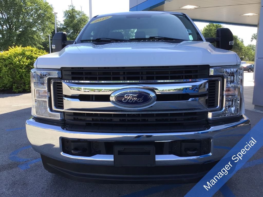 Used 2019 White Ford XL image 14