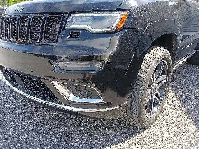 Used 2020 Black Jeep Summit image 9