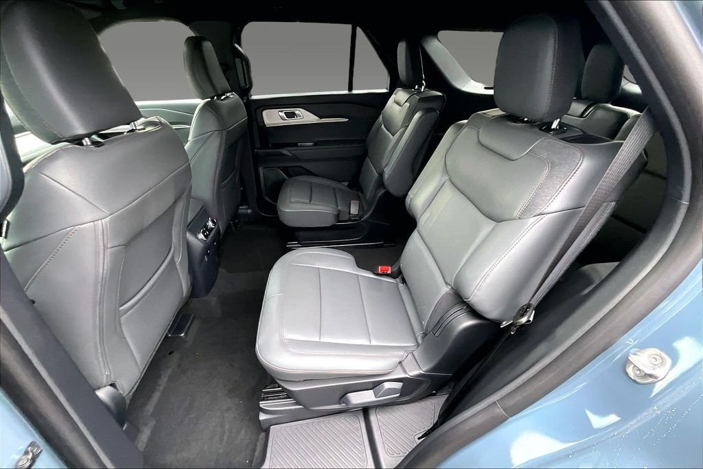 New 2027 Vapor Blue Metallic Ford Active image 7