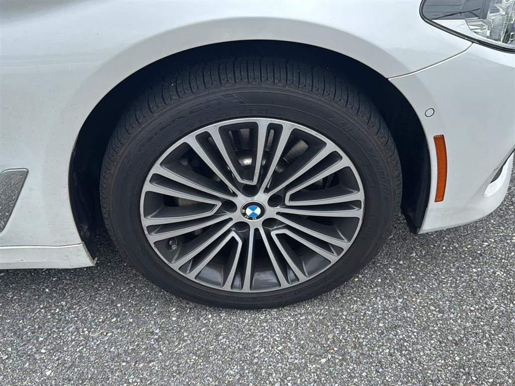 Used 2020 Mineral White Metallic BMW 530i xDrive image 19