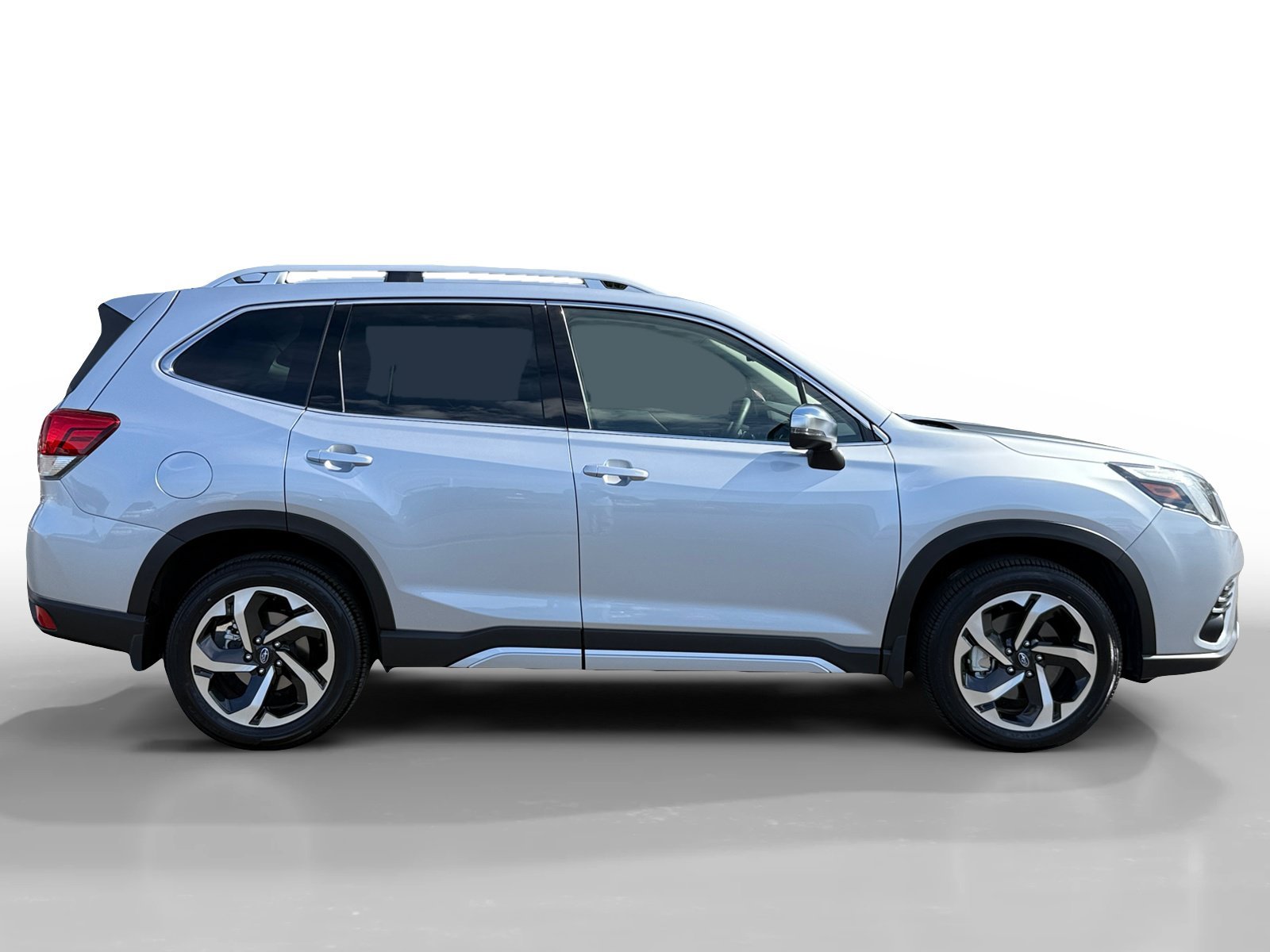 Used 2023 Ice Silver Metallic Subaru Touring image 6