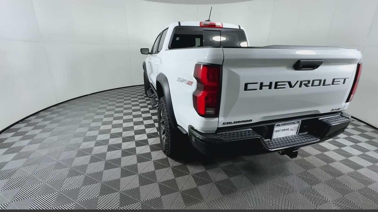 2026 Chevrolet Colorado ZR2 - Photo 7