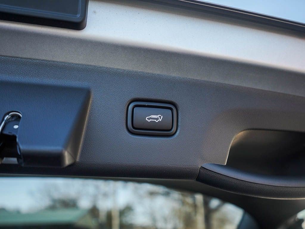 New 2026 Ecotronic Gray Hyundai Limited AWD image 9