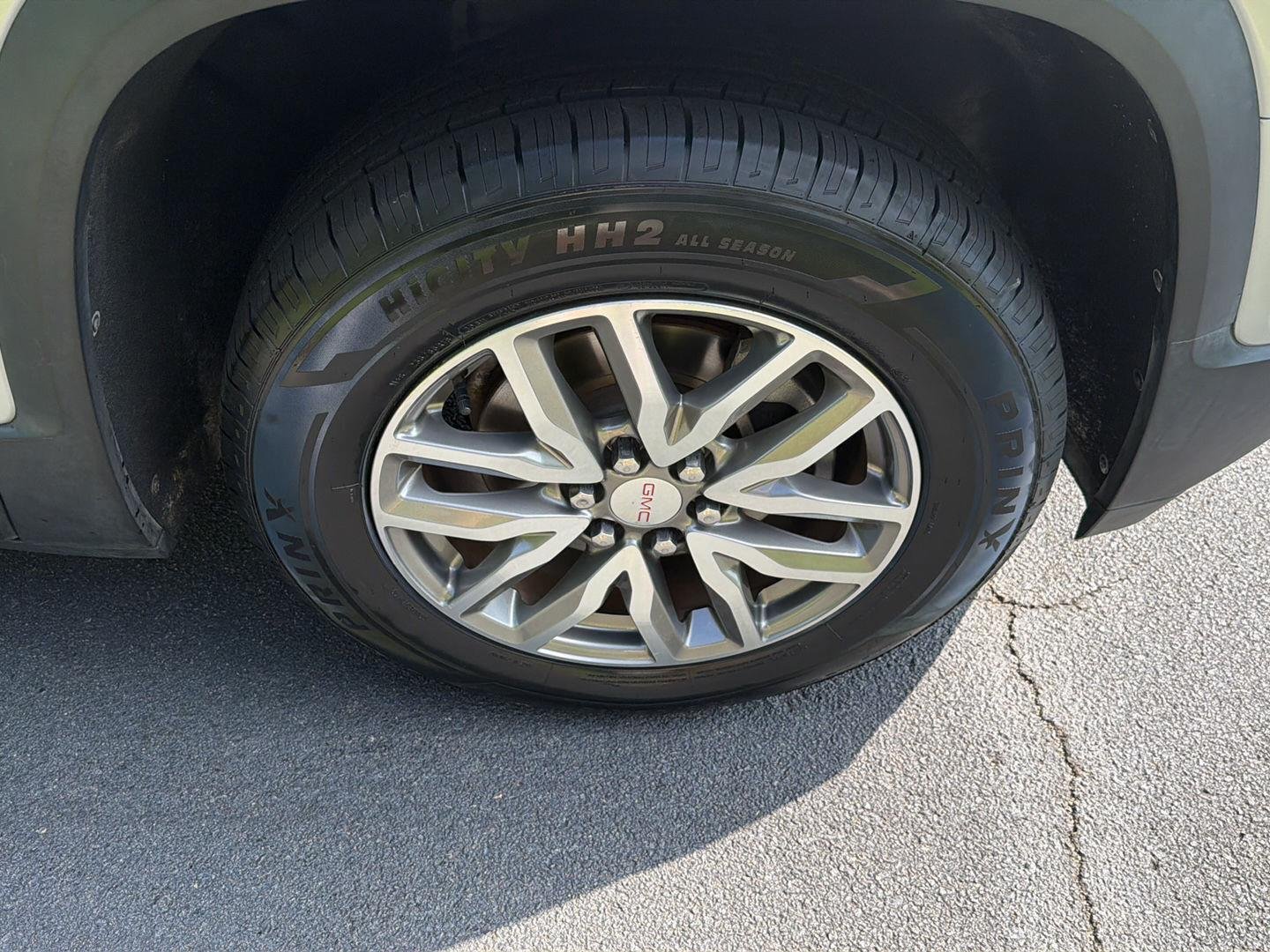 Used 2019 Quicksilver Metallic GMC SLE image 39