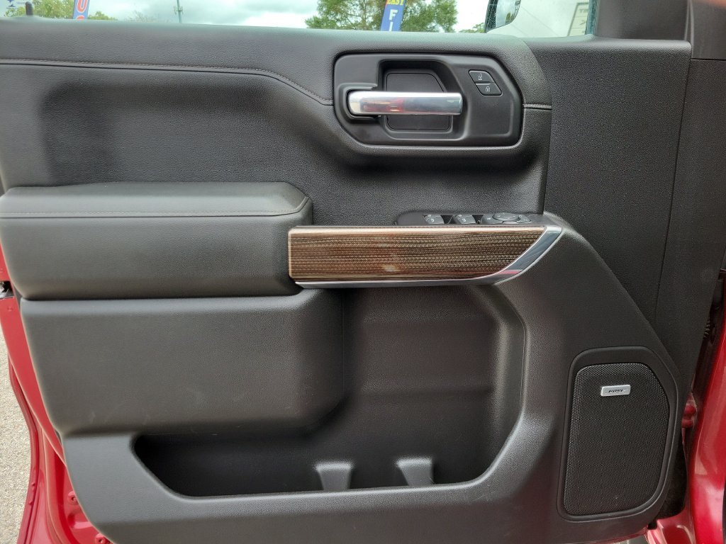 Used 2019 CAJUN RED TINTCOAT Chevrolet RST image 17