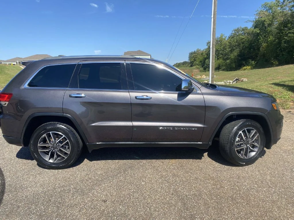 Certified Used 2020 Gray Jeep Limited image 10