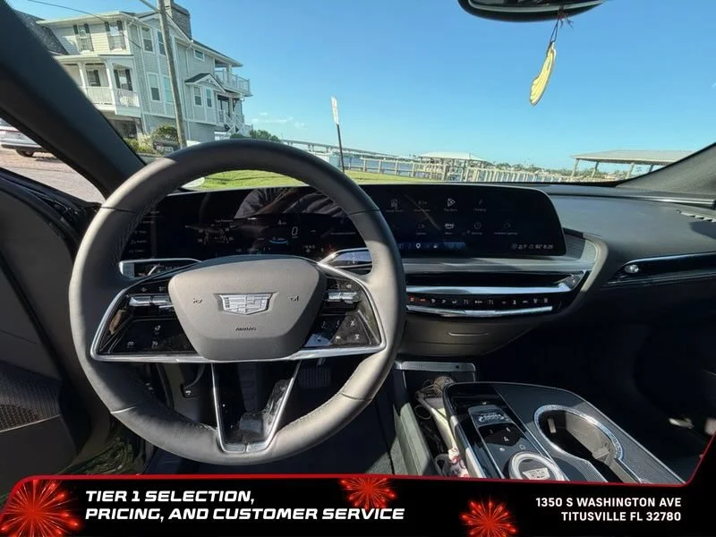 Used 2025 Emerald Lake Metallic Cadillac Luxury 1 image 3