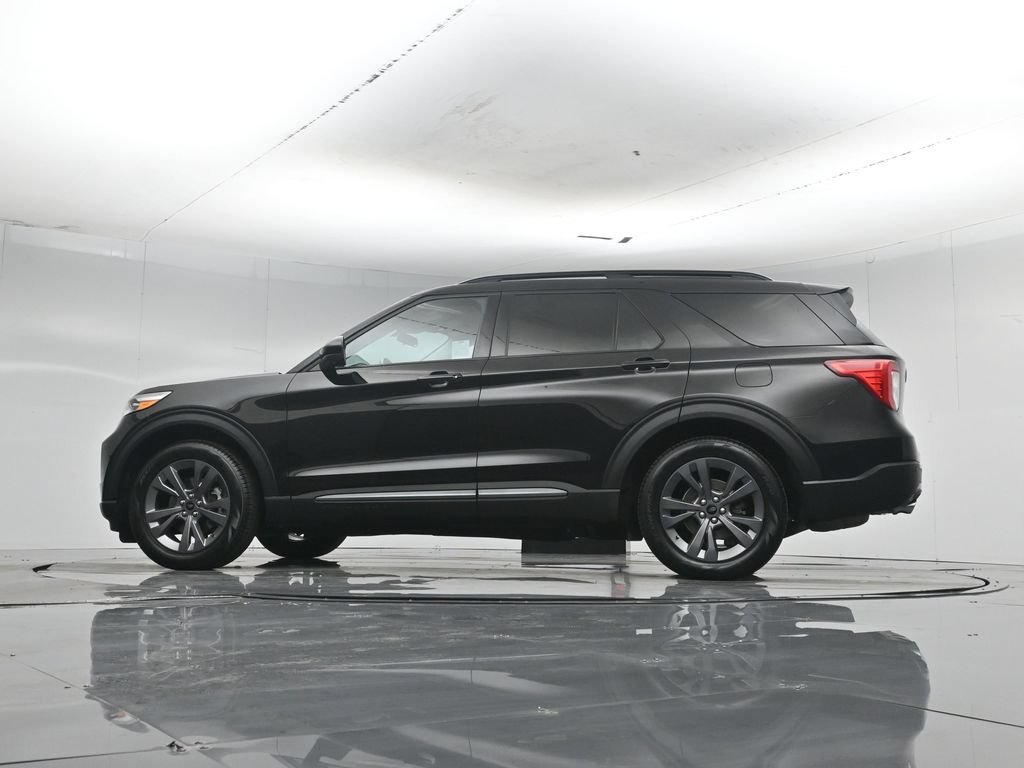 Certified Used 2023 Black Ford XLT image 59