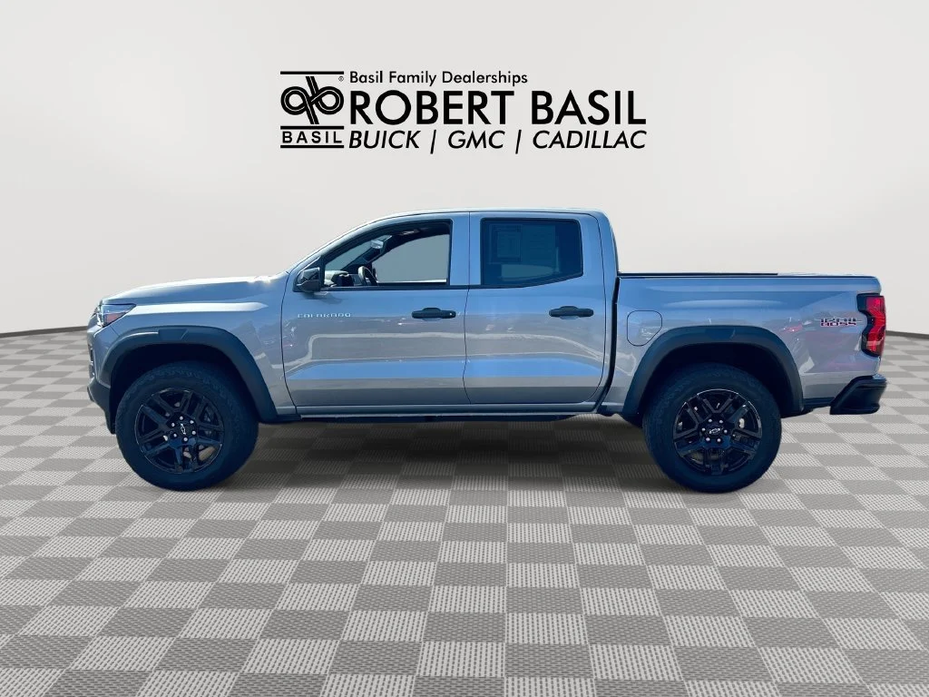 Used 2024 Sterling Gray Metallic Chevrolet Trail Boss image 5