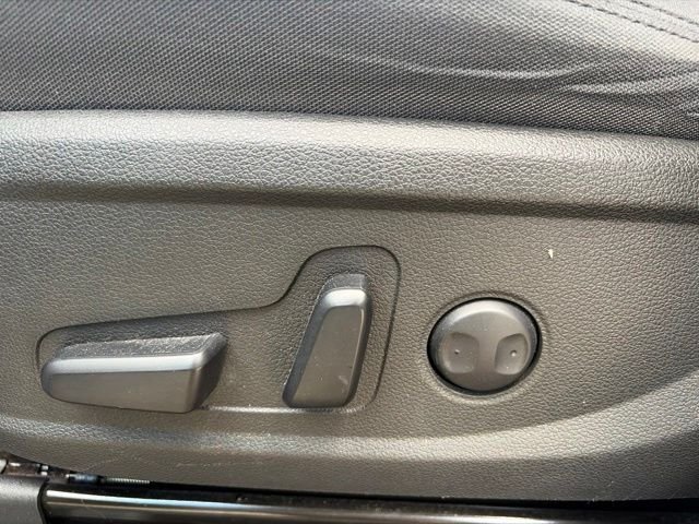 Used 2023 Silver Hyundai SEL image 30