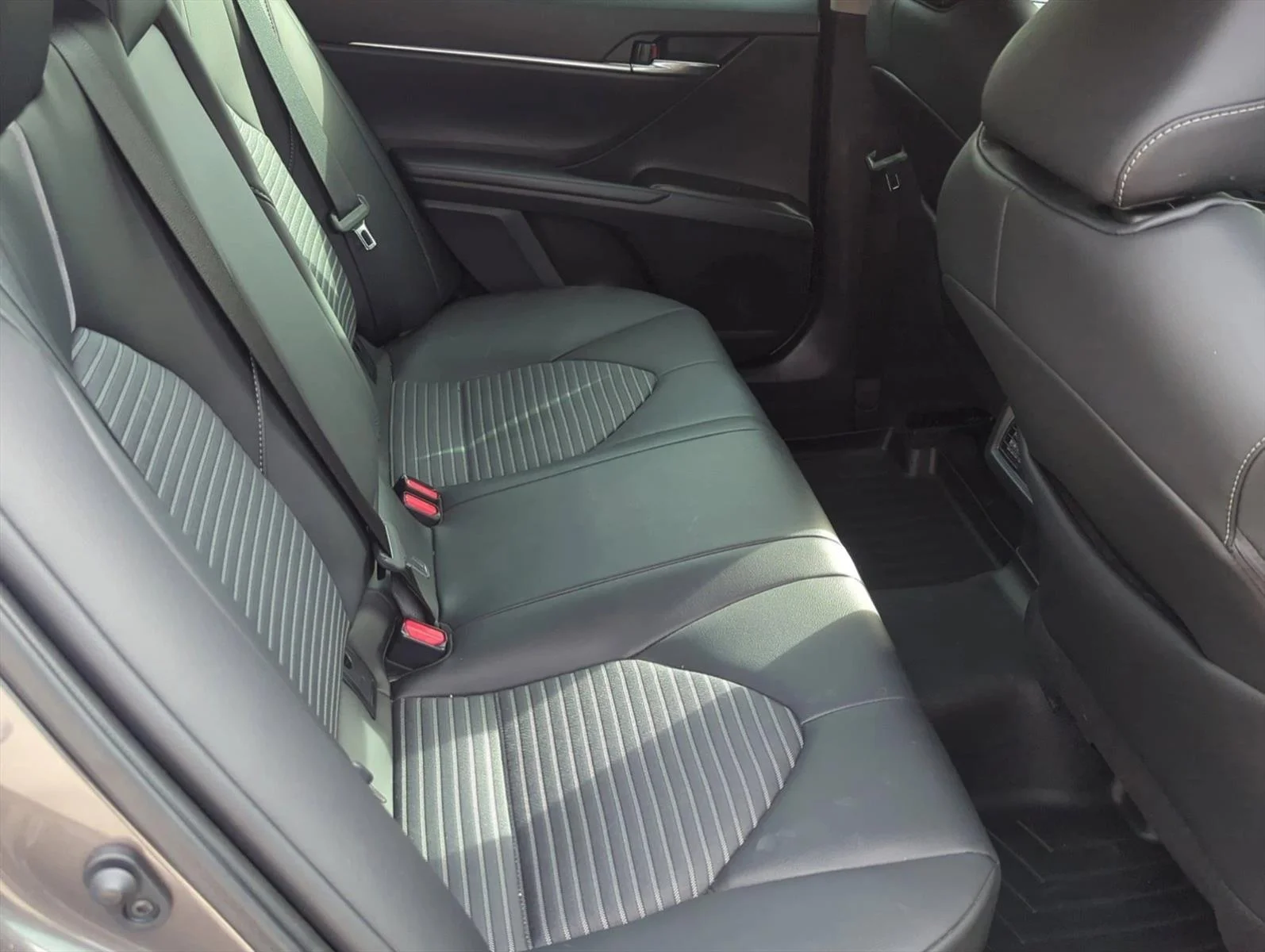 Used 2024 Predawn Gray Mica Toyota SE image 25