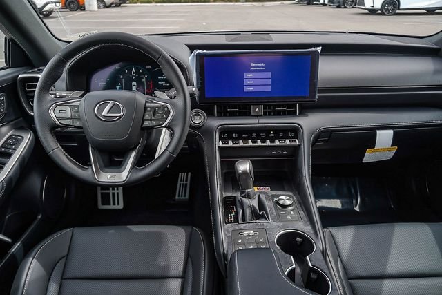 2026 Lexus IS 350 F SPORT - Photo 17