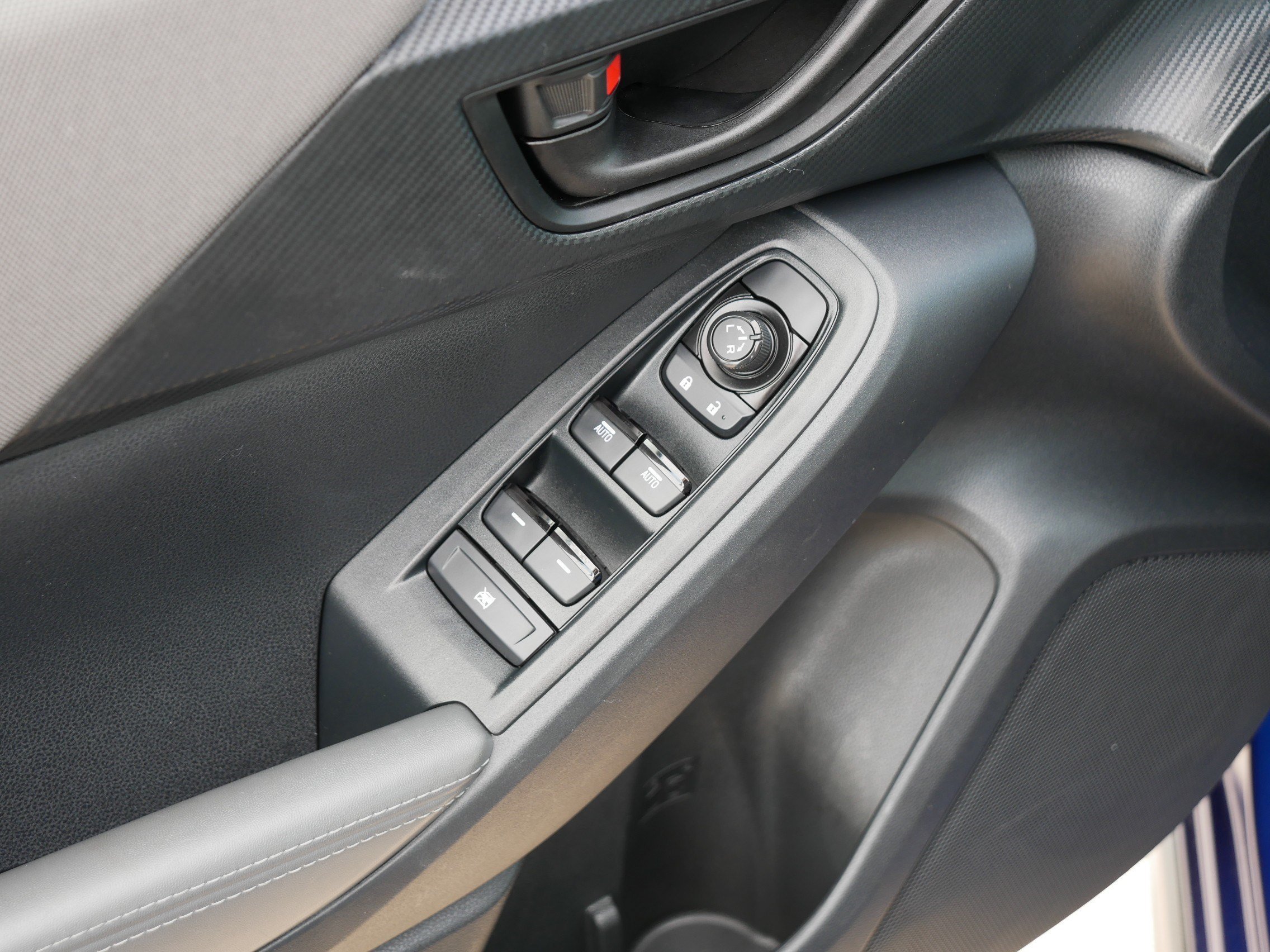 Certified Used 2025 Sapphire Blue Pearl Subaru Premium image 19