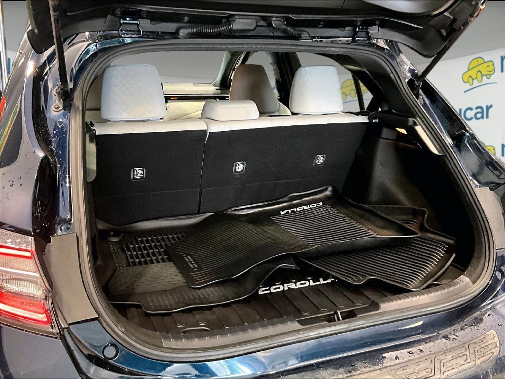 Used 2019 Blue Toyota SE image 23