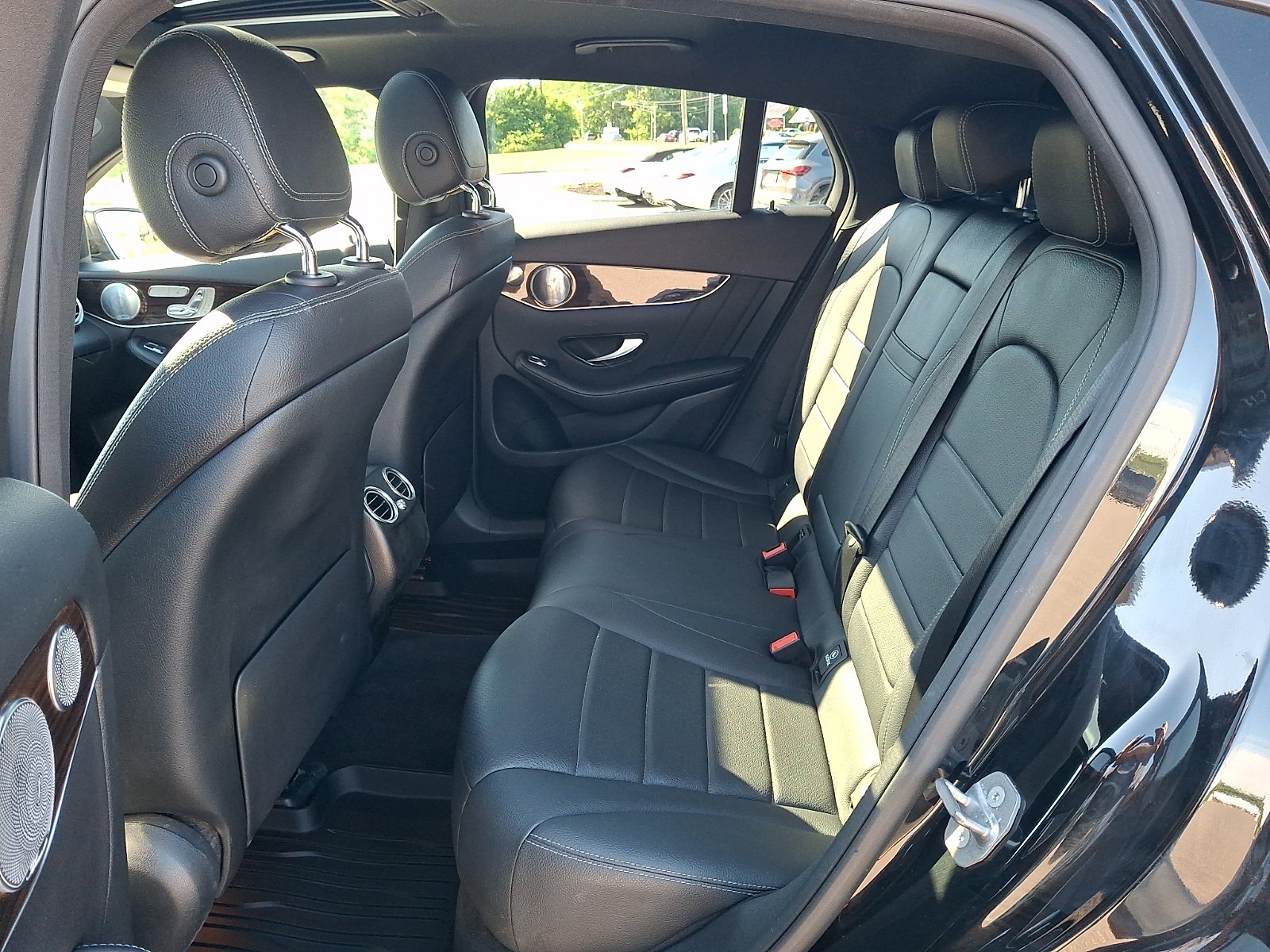 Certified Used 2020 Black Mercedes-Benz 4MATIC® image 10