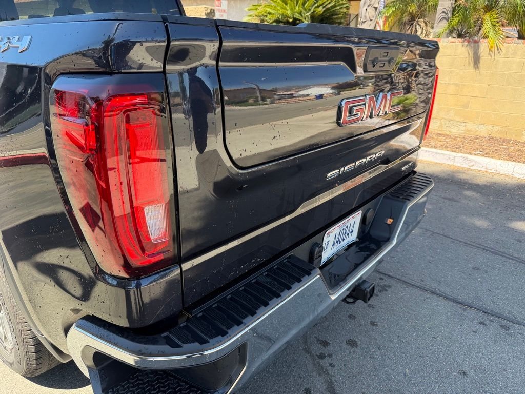 Used 2025 Silver GMC SLT image 10