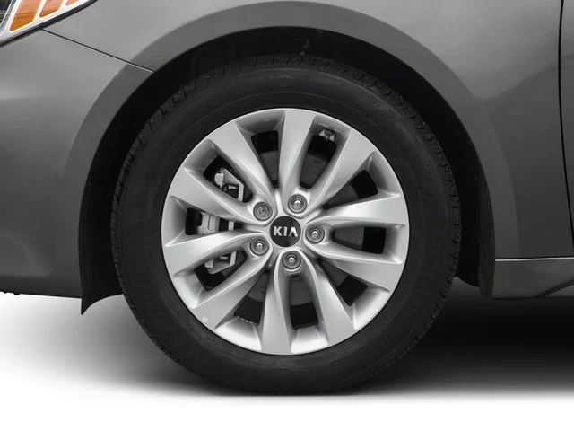 Used 2016 Platinum Graphite Kia LX Turbo image 14