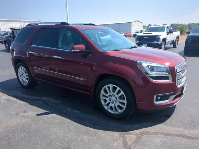 Used 2015 CRIMSON RED TINTCOAT GMC Denali image 9