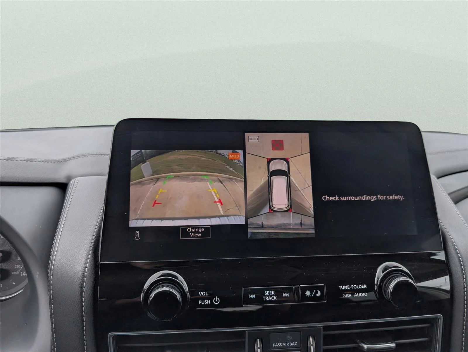 Used 2024 Anthracite Gray INFINITI LUXE image 24