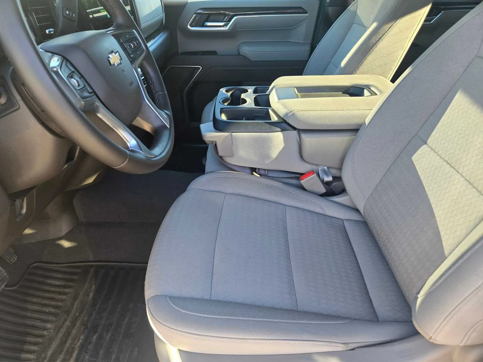 Used 2026 Summit White Chevrolet LT image 22
